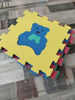 Pěnové puzzle