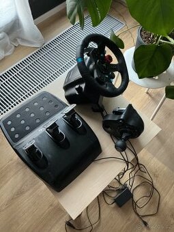 Herní volant Logitech G29 + řadící páka