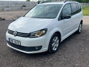VW Touran, 2.0 tdi, 103kw, 2012, výhřev, digi, parkasist