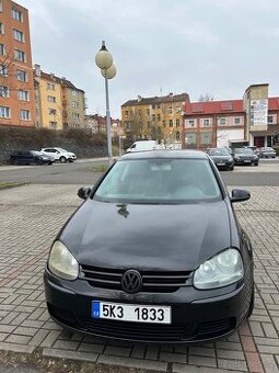 prodám golf 5 2.0tdi 103kw stk jeste 7 měsíců 253000km