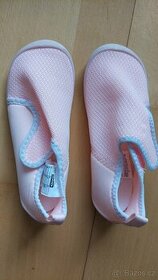 Decathlon dívčí cvičky / tenisky vel. 30