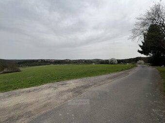Prodej stavebního pozemku (650 m²), Újezd, Albrechtice nad V - 1