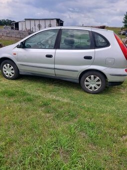 Nissan Tino