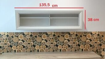 DLOUHÁ SKŘÍŇKA NA STĚNU - skoro nová