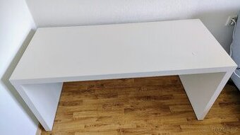 Psací stůl Malm IKEA (prasklina na pracovní desce)
