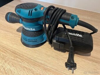 Excentrická bruska Makita BO5041 s regulací