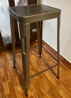 Barová židle plechová