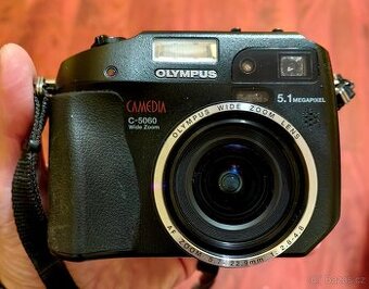 Olympus C-5060 - CCD