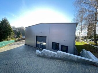 Hala včetně administrativy. - 1