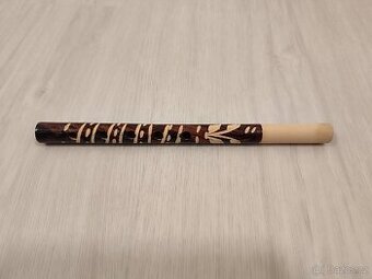 Flétna dřevěná, ručně vyřezávané