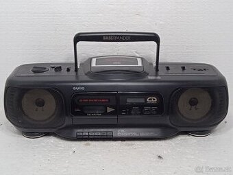 SANYO MCD-Z10F - Retro CD kazetový radiomagnetofon