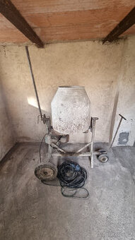 Stavební míchačka