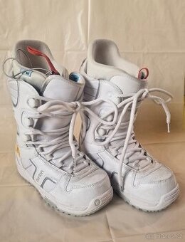 Snowboardové boty BURTON Woman´s coco - vel. 38