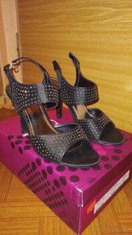 Dámské (dívčí) společenské boty