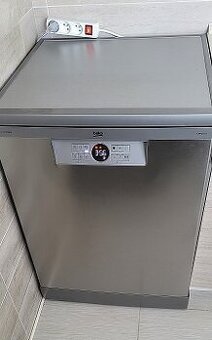 Myčka na nádobí BEKO