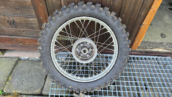 Prodám zadní kolo Jawa 21,23 na terénní závody fichtlů Mitas