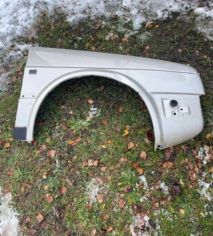 VW Golf mk2 pravý blatník