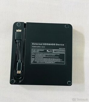 Jednotka DVD, přenosová rychlost až 5 Gb/s,