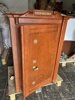 STAROŽITNY TREZOR POPELKA-WIEN