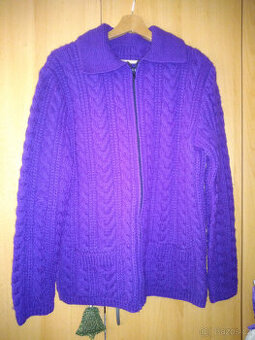 Fialový svetr na zip, límec, 2 kapsy