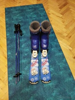 Dětské lyže, hůlky, boty.
