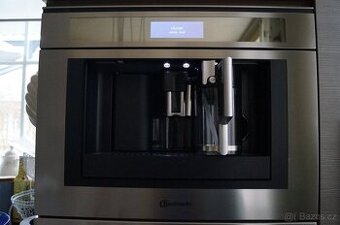 Vestavný kávovar Bauknecht KMT 9145 PT