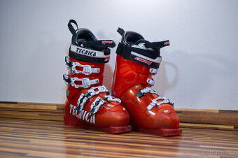 Juniorské lyžařské boty lyžáky Tecnica Diablo EU 37, MP 230