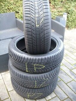 zimní Continental 235.45.20 100V XL 95%