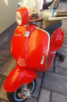 Dětský elektrický skútr Vespa
