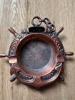 Popelník Holandský