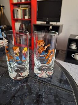 Dvě skleničky s obrázky