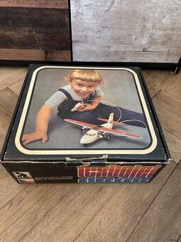 Stara hracka letadlo TURBOLET - KDN