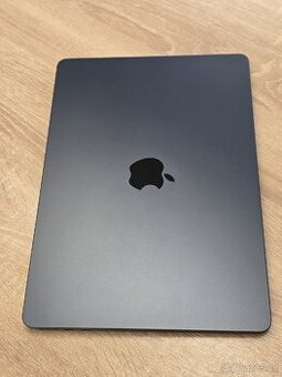 Macbook AIR 2025 13" 256GB (100% baterie, záruka)