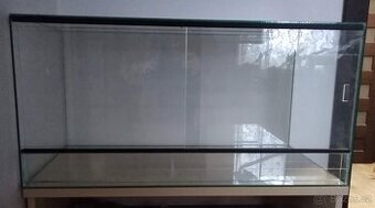 Terárium 80x50x50 nové. Vhodné pro agamy, želvy hady. Síla s
