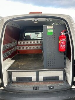 VW Caddy Vestavba BOTT
