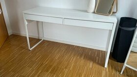IKEA MICKE psací stůl