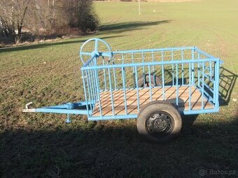 vozík na balíky krmelec pro ovce