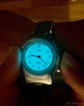 Dámské elegantní hodinky Timex Indiglo Wr30m
