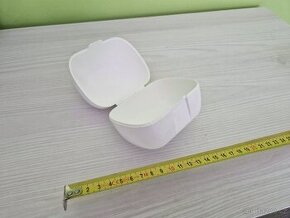 Krabička s protiskluzovými ploškami. doprava jen 19,-