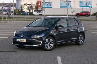 Volkswagen Golf e Šedá/ sivá