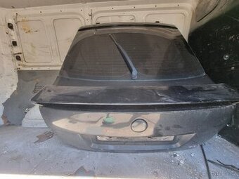 Dveře páté ŠKODA OCTAVIA sedan rs křídlo