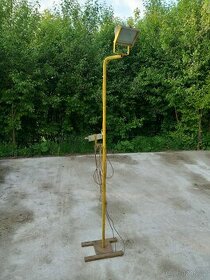 Halogen světlo - stojná lampa