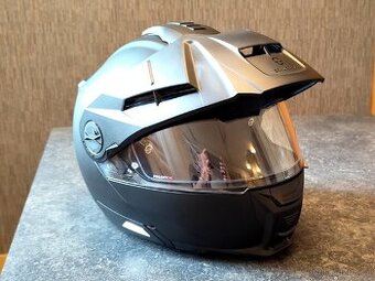 Helma SCHUBERTH E2 vel. M/57