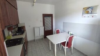 Výměna (prodej) bytu 3+1 Zlín + garáž za Luhačovice - 1