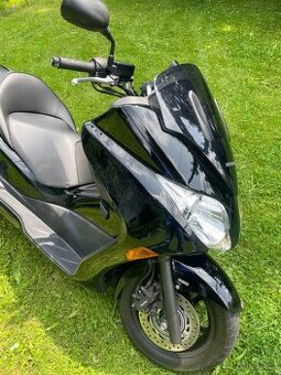 Honda Forza 200