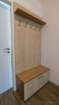 prodám sestavu - skříň, odkládací stěnu a botník