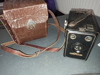Retro box camera