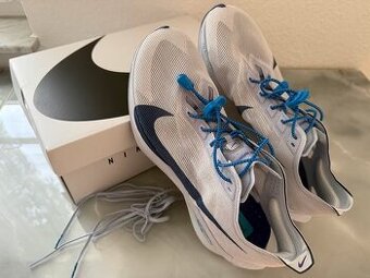 Běžecké boty Nike Vaporfly 4% – velikost 44,5