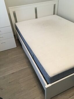Postel Ikea 207 x 150 s matrací 200 x 140