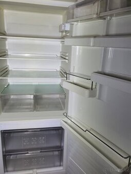 značková lednice BOSCH s mrazákem
